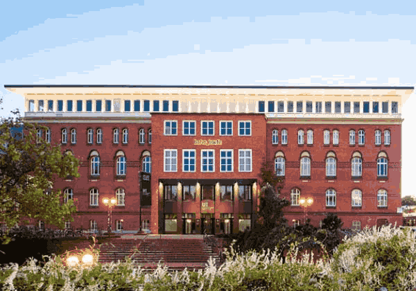 University of Europe for Applied Sciencesy